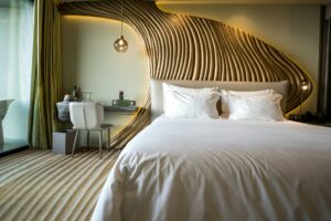 Bring-back-hotels-with-character